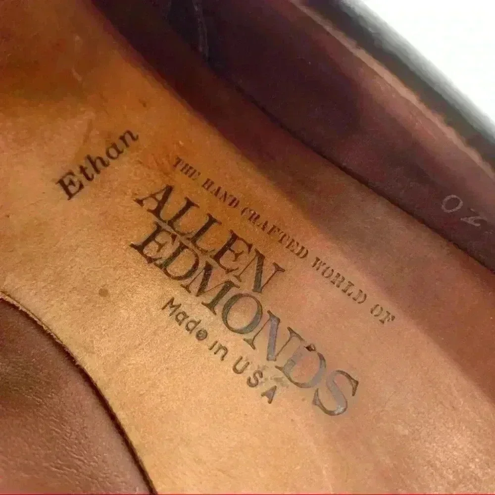 Allen Edmonds Ethan size 9.5 black leather vintage 90s slip on tassel loafers
